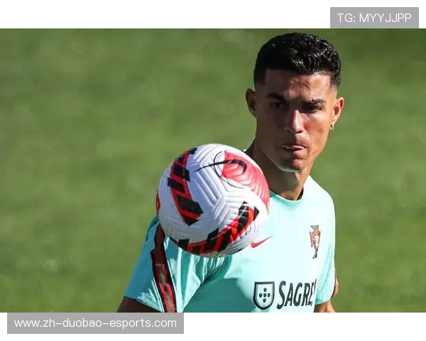 葡萄牙足球传奇人物:从小将到世界第一的球星之路 葡萄牙足球传奇人物:从小将到世界第一的球星之路