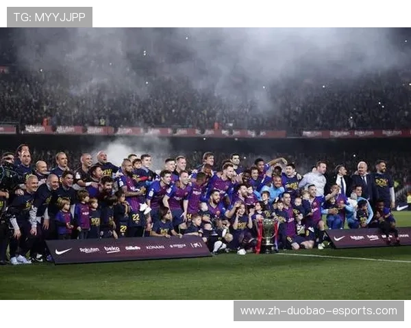 足球明星与豪赌世界的交织：从赛场到赌场的财富与风险之路