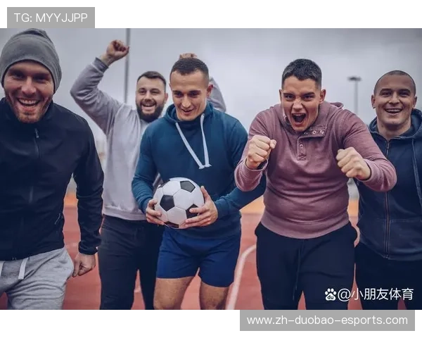 足球巨星伪装成普通球员在街头野球场打球被认出引发围观热潮