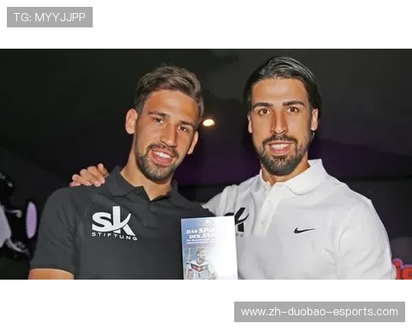 足球球星耳麦热潮引领运动与音乐跨界融合新风尚